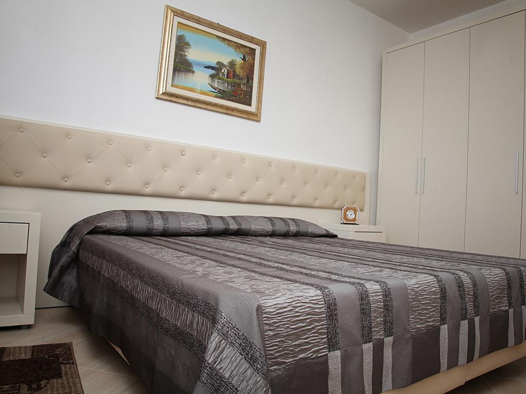 Martin Apartment Vlorë Eksteriør billede